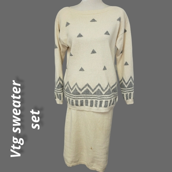 Vintage 80s Liz Claiborne Sweater Angora/Lambs Wool see pics descript - Picture 1 of 13